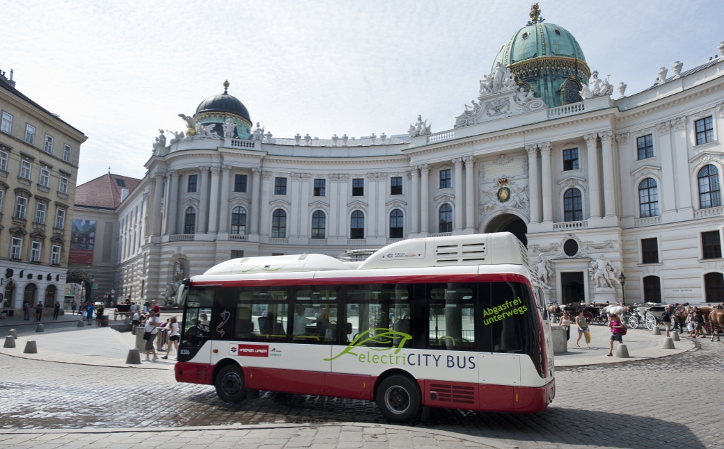 Autobus der Linie 2A in der Inneren Stadt