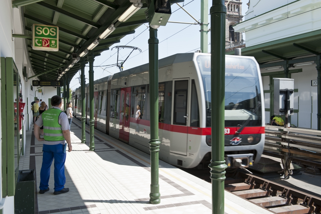 Station der Linie U6  Josefstädterstraße nach Abschluß der umfangreichen Renovierungsarbeiten.