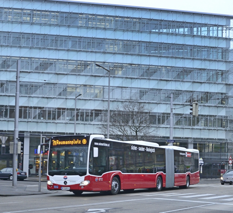 Seit 7. Jänner 2014 sind die neuen umweltfreundlichen CITARO Gelenkbusse des Herstellers Mercedes-Benz im Einsatz, im Bild auf der Linie 7A.