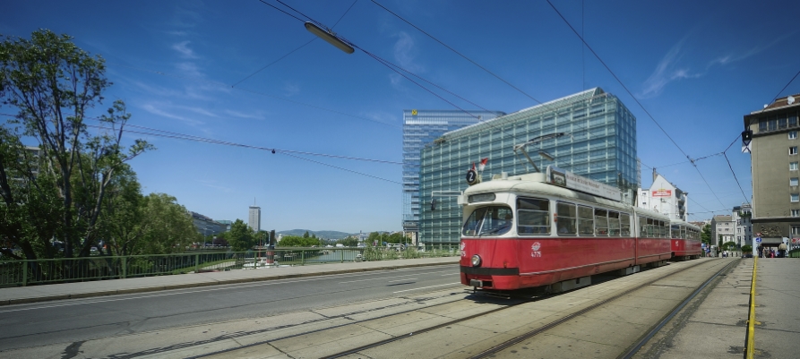 Straßenbahn der Linie 2.