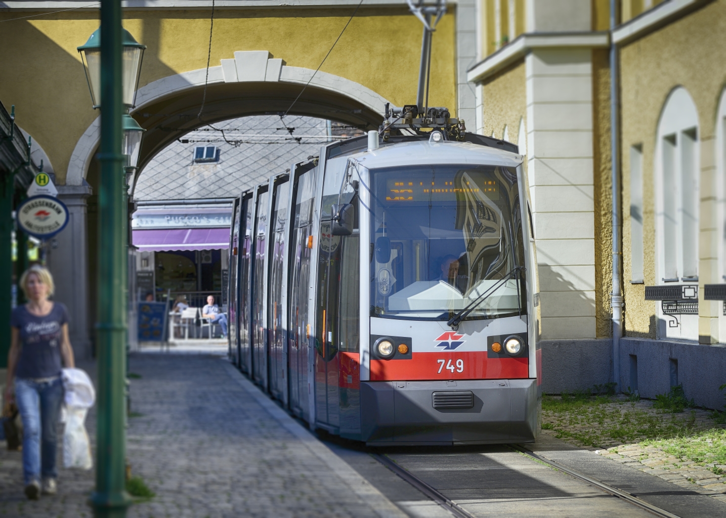 Straßenbahn der Linie 38 bei der Endstelle in Grinzing.