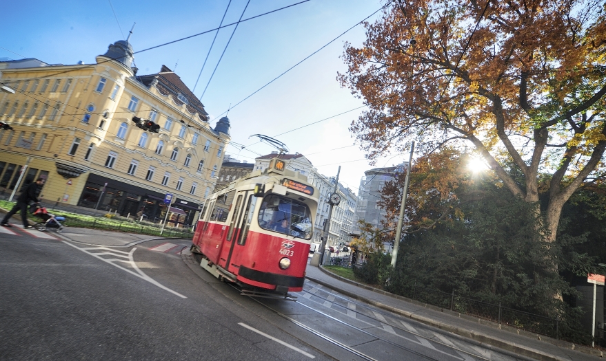 Straßenbahn der Linie 40.