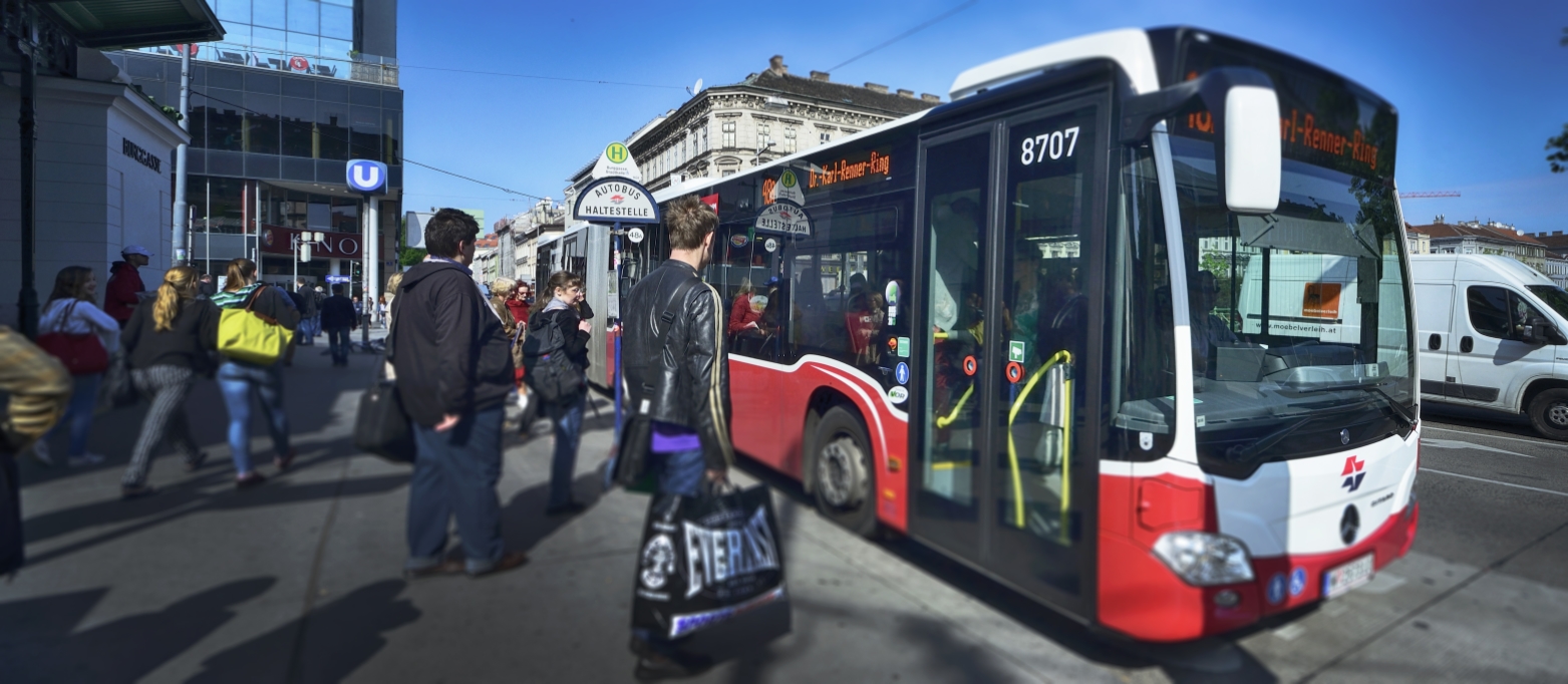 Ab sofort sind die neuen umweltfreundlichen CITARO Gelenksbusse des Herstellers Mercedes-Benz auch auf der Linie 48A im Einsatz.