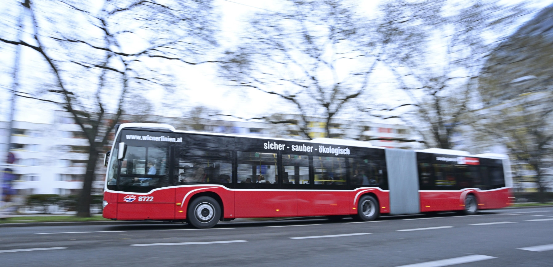 Seit 7. Jänner 2014 sind die neuen umweltfreundlichen CITARO Gelenkbusse des Herstellers Mercedes-Benz im Einsatz, im Bild auf der Linie 7A.