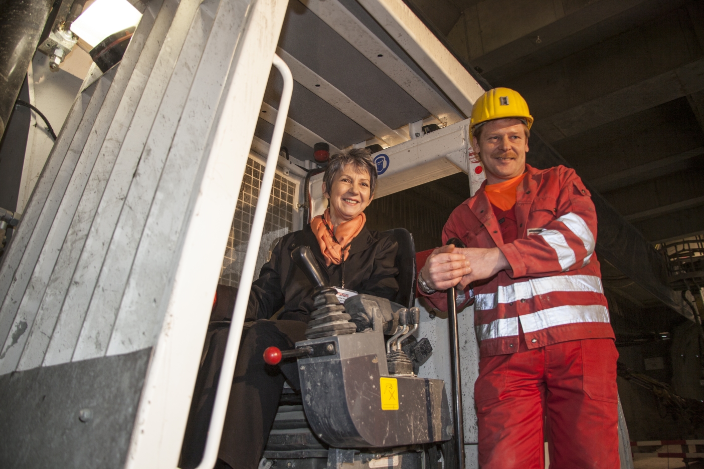 Tunnelanschlag in dem rund 30 Meter unter der A23 verlaufenden Tunnel bei der künftigen U1-Station Altes Landgut.

Tunnelpatin der künftigen Station Altes Landgut ist Nationalratspräsidentin Barbara Prammer.