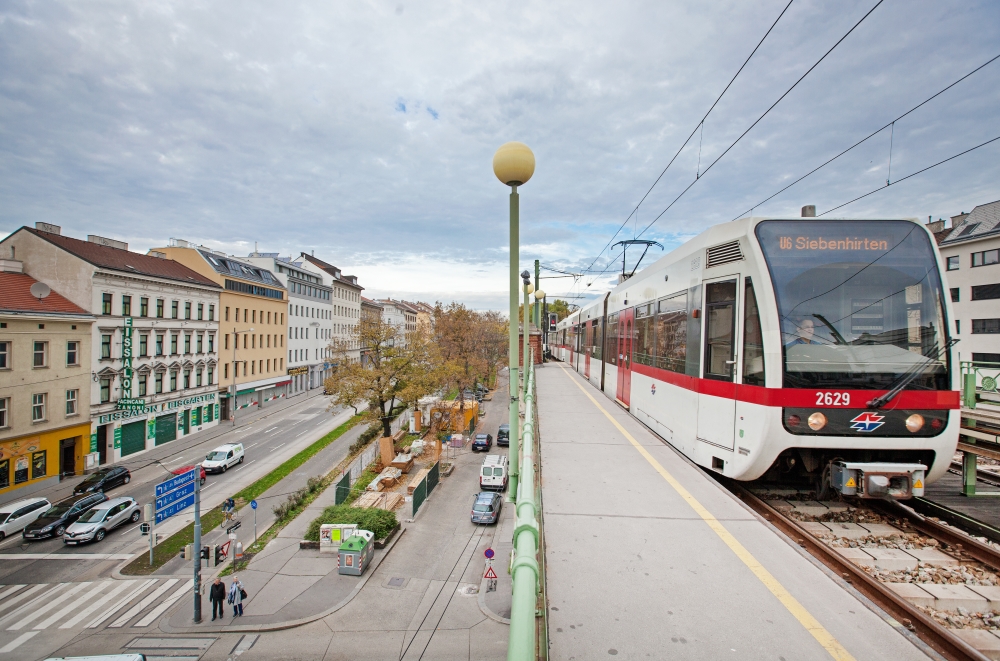 Station Alserstraße, T/T1 Garnitur, Oktober 2014