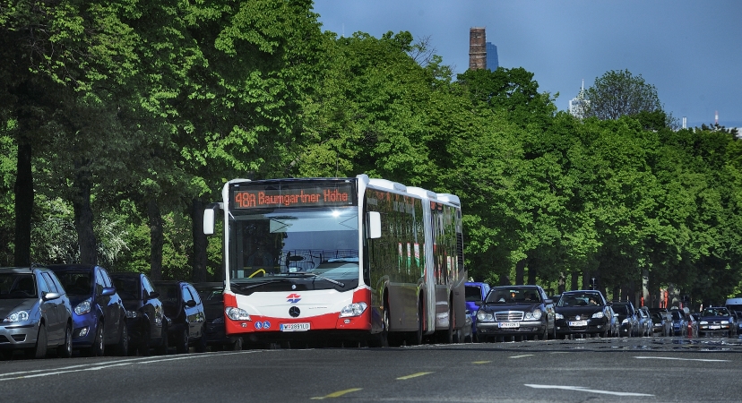 Ab sofort sind die neuen umweltfreundlichen CITARO Gelenksbusse des Herstellers Mercedes-Benz auch auf der Linie 48A im Einsatz.