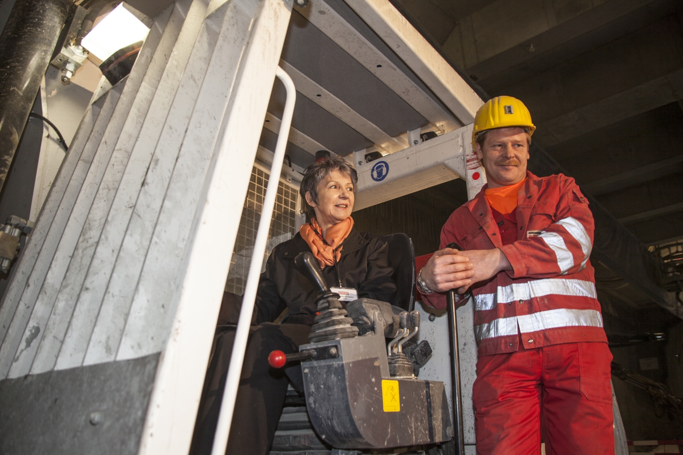 Tunnelanschlag in dem rund 30 Meter unter der A23 verlaufenden Tunnel bei der künftigen U1-Station Altes Landgut.

Tunnelpatin der künftigen Station Altes Landgut ist Nationalratspräsidentin Barbara Prammer.