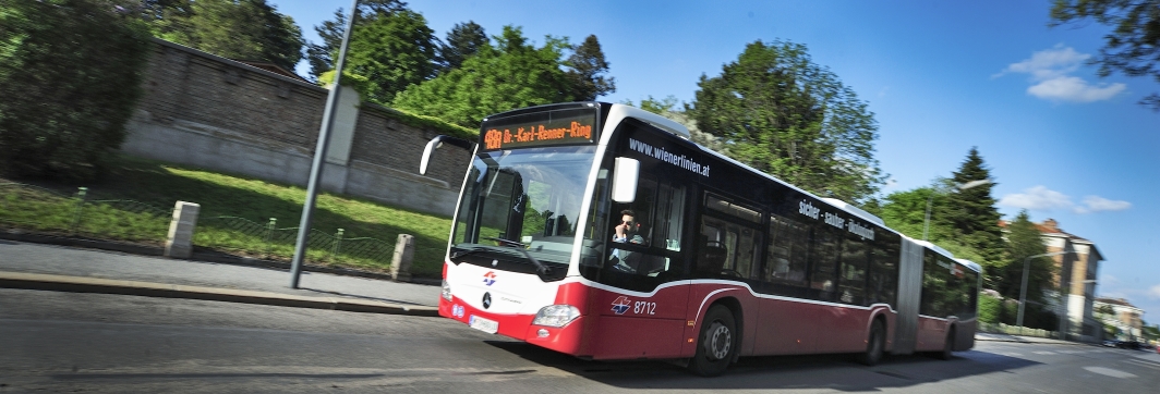 Ab sofort sind die neuen umweltfreundlichen CITARO Gelenksbusse des Herstellers Mercedes-Benz auch auf der Linie 48A im Einsatz.