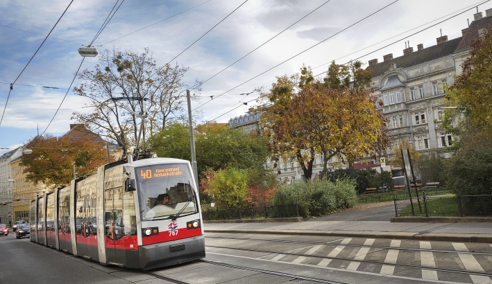 Straßenbahn der Linie 40.