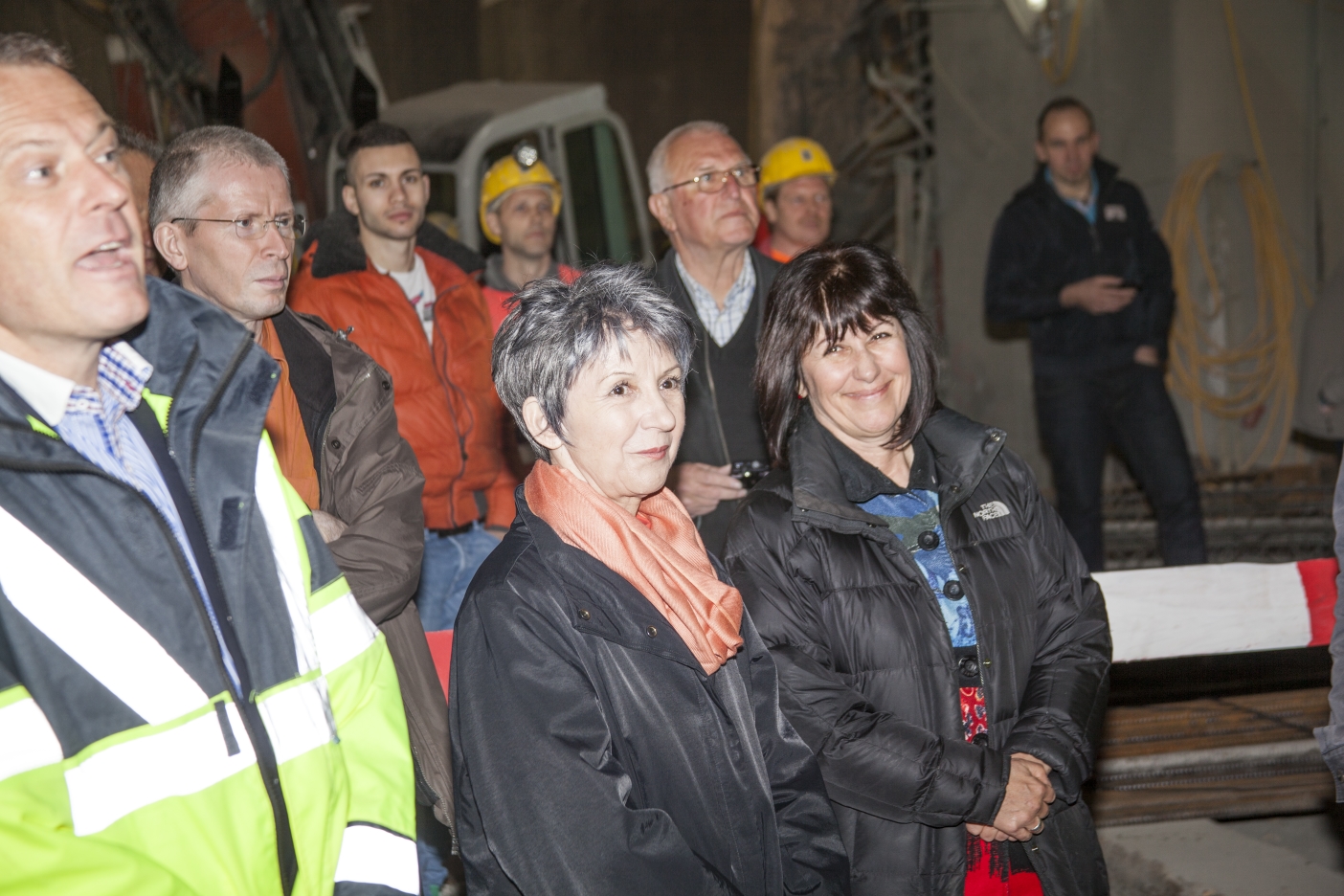 Tunnelanschlag in dem rund 30 Meter unter der A23 verlaufenden Tunnel bei der künftigen U1-Station Altes Landgut.

Tunnelpatin der künftigen Station Altes Landgut ist Nationalratspräsidentin Barbara Prammer.