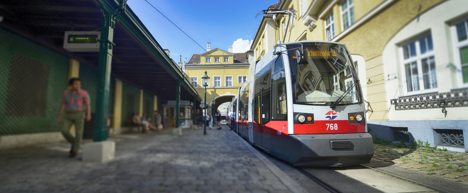 Straßenbahn der Linie 38 bei der Endstelle in Grinzing.