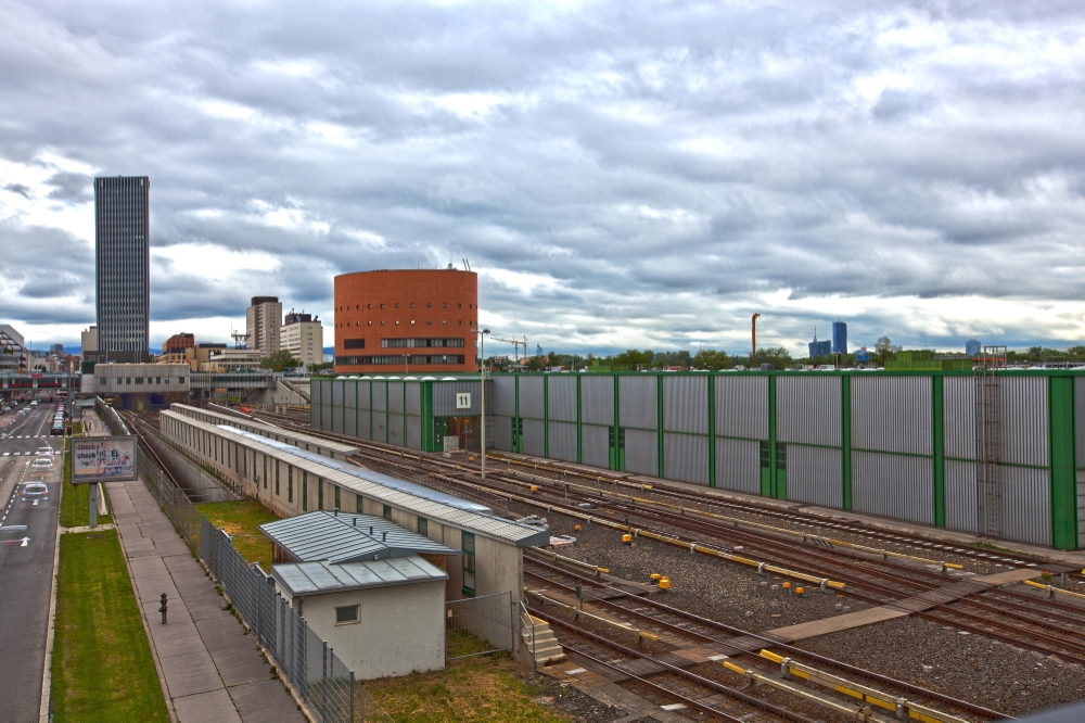 U-Bahnhof Erdberg vom Fußgängersteg aus gesehen, Mai 14