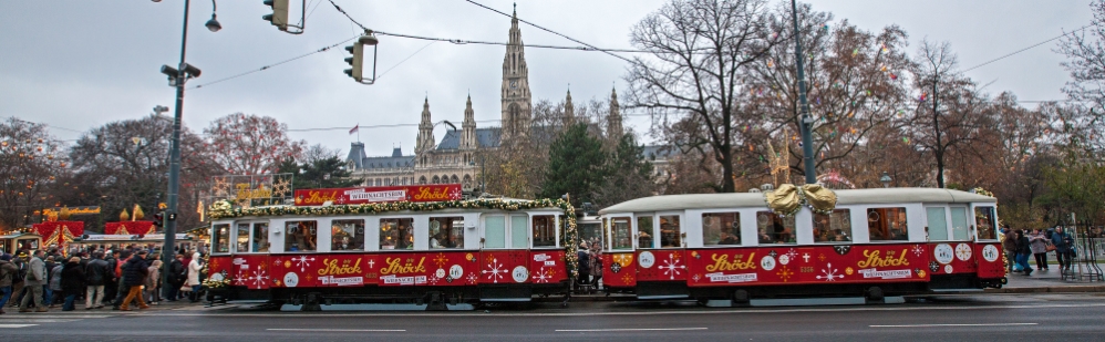 Ströck Weihnachtsbim am Ring beim Rathaus, Dezember 2014