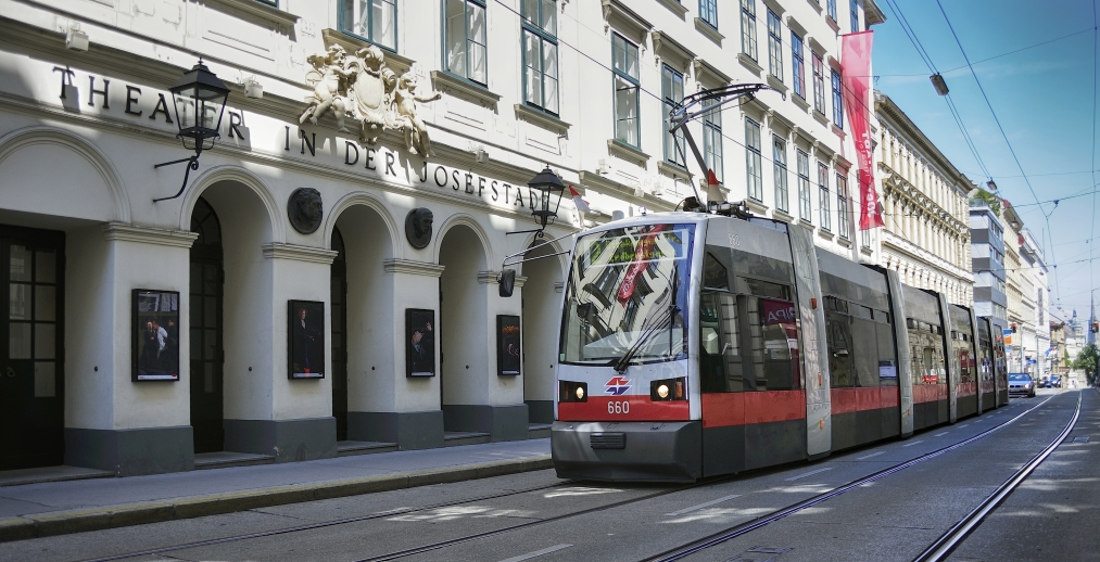 Straßenbahn der Linie 2.