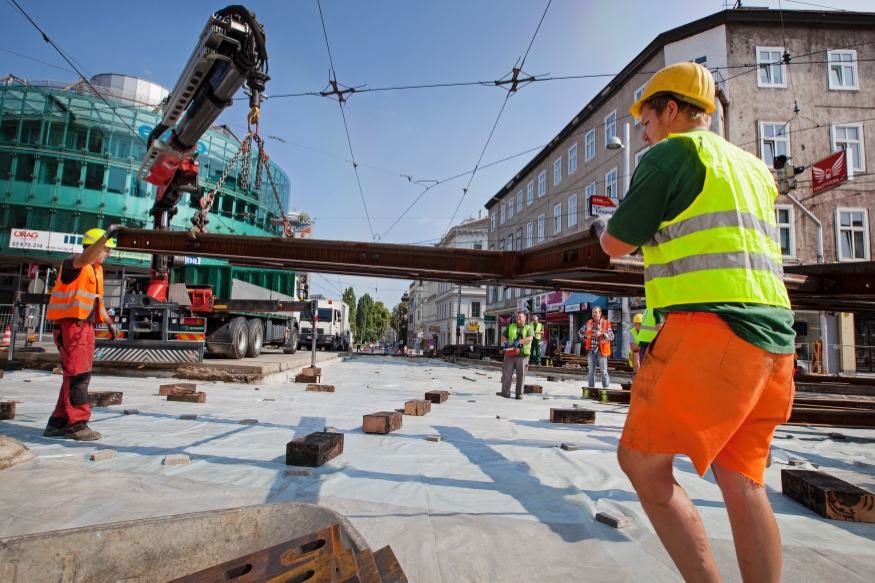 Gleisbauarbeiten Kreuzung Rennweg-Fasangasse-Ungargasse. Aug.2014