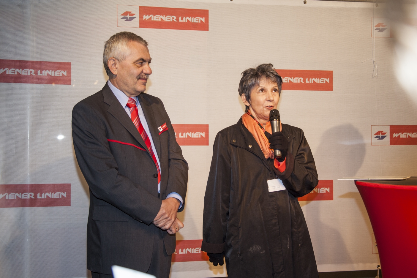 Tunnelanschlag in dem rund 30 Meter unter der A23 verlaufenden Tunnel bei der künftigen U1-Station Altes Landgut.

Tunnelpatin der künftigen Station Altes Landgut ist Nationalratspräsidentin Barbara Prammer.