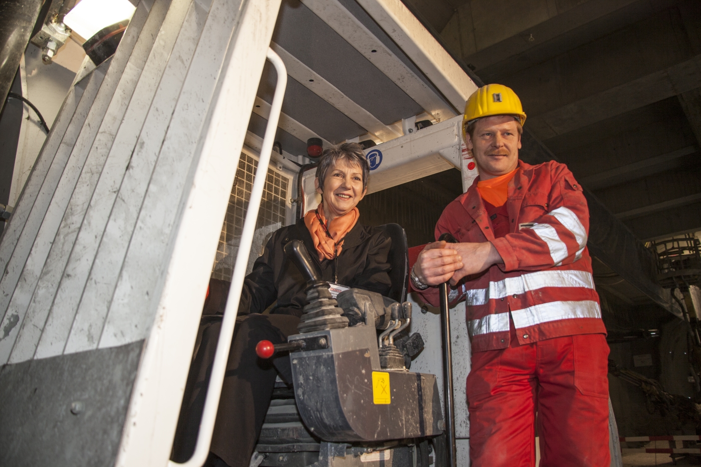 Tunnelanschlag in dem rund 30 Meter unter der A23 verlaufenden Tunnel bei der künftigen U1-Station Altes Landgut.

Tunnelpatin der künftigen Station Altes Landgut ist Nationalratspräsidentin Barbara Prammer.