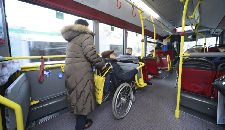 Ab 7. Jänner 2014 sind die neuen umweltfreundlichen CITARO Gelenksbusse des Herstellers Mercedes-Benz im Einsatz, im Bild auf der Linie 7A.