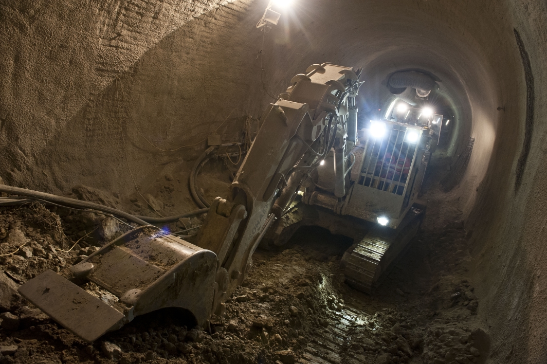 Tunnelbauarbeiten beim Ausbau der U-Bahnlinie U1 Richtung Oberlaa im Bereich Favoritenstraße Ecke Klausenburger Straße.