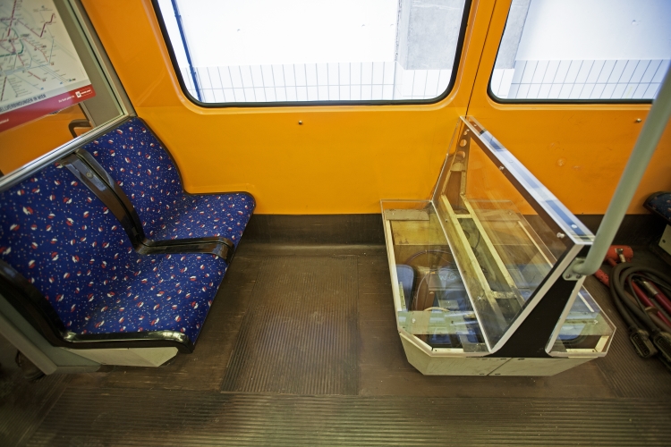 U-Bahn Zug der Type U in der Hw Simmering für Museum Erdberg, Detailaufnahmen, März 2014