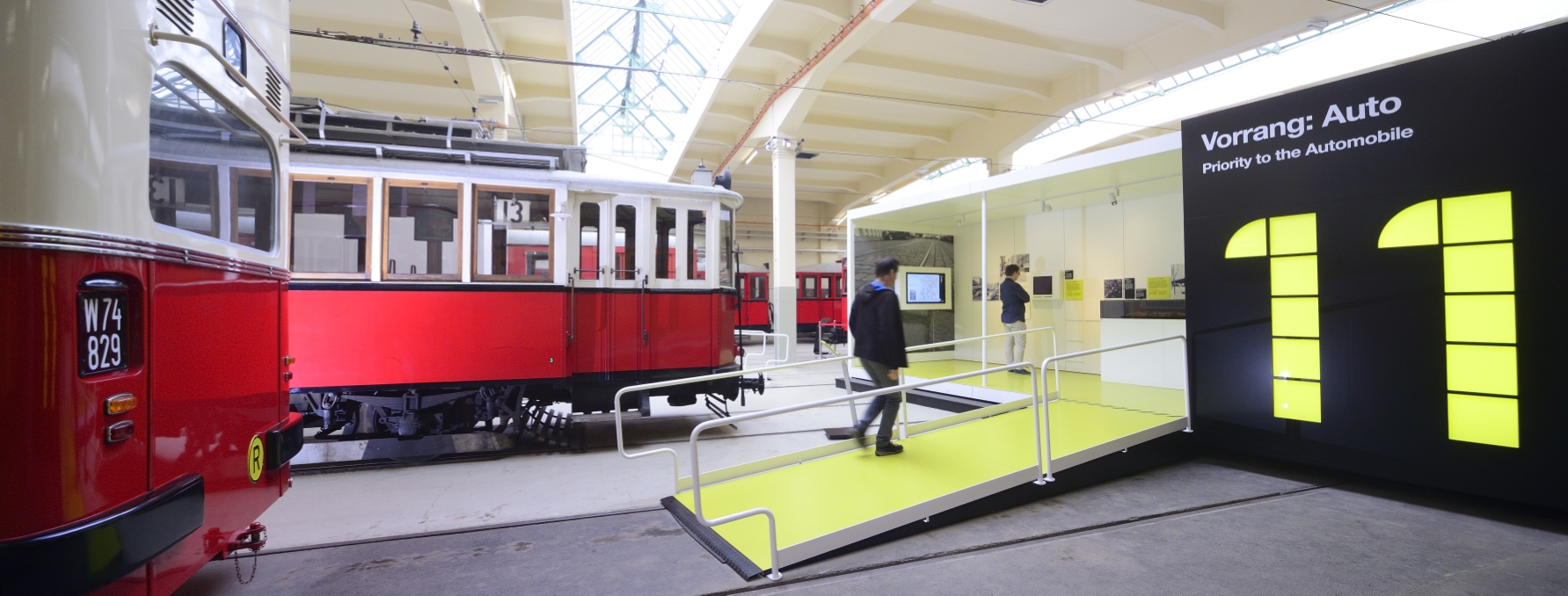 Die neue, interaktive Ausstellung in der Remise in Wien Erdberg ermöglicht den BesucherInnen einen Einblilck in 140 Jahre Verkehrsgeschichte der Stadt Wien.