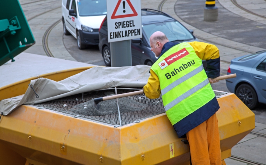 Vorbereitungen auf den Winter bei den Wiener Linien, Bhf Rudolfsheim, Dezember 2014