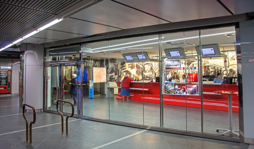 Die neu gestaltete Info- und Ticketstelle in der U-Bahn-Station Stephansplatz.