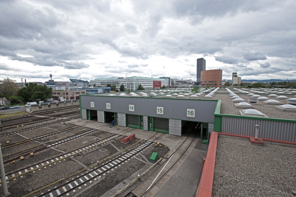 U-Bahnhof Erdberg vom Fußgängersteg aus gesehen, Mai 14