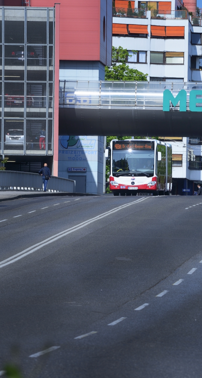 Ab sofort sind die neuen umweltfreundlichen CITARO Gelenksbusse des Herstellers Mercedes-Benz auch auf der Linie 48A im Einsatz.