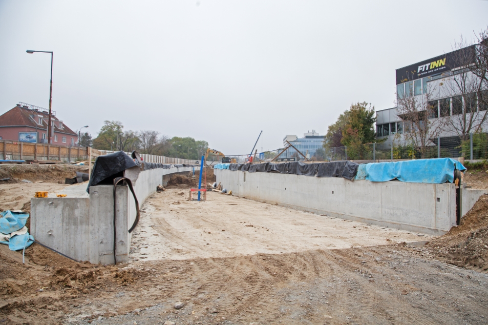 U-Bahn Bau Bereich Rothneusiedl, Favoritenstraße,Okt 14