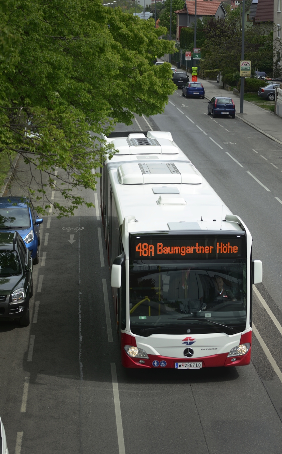 Ab sofort sind die neuen umweltfreundlichen CITARO Gelenksbusse des Herstellers Mercedes-Benz auch auf der Linie 48A im Einsatz.