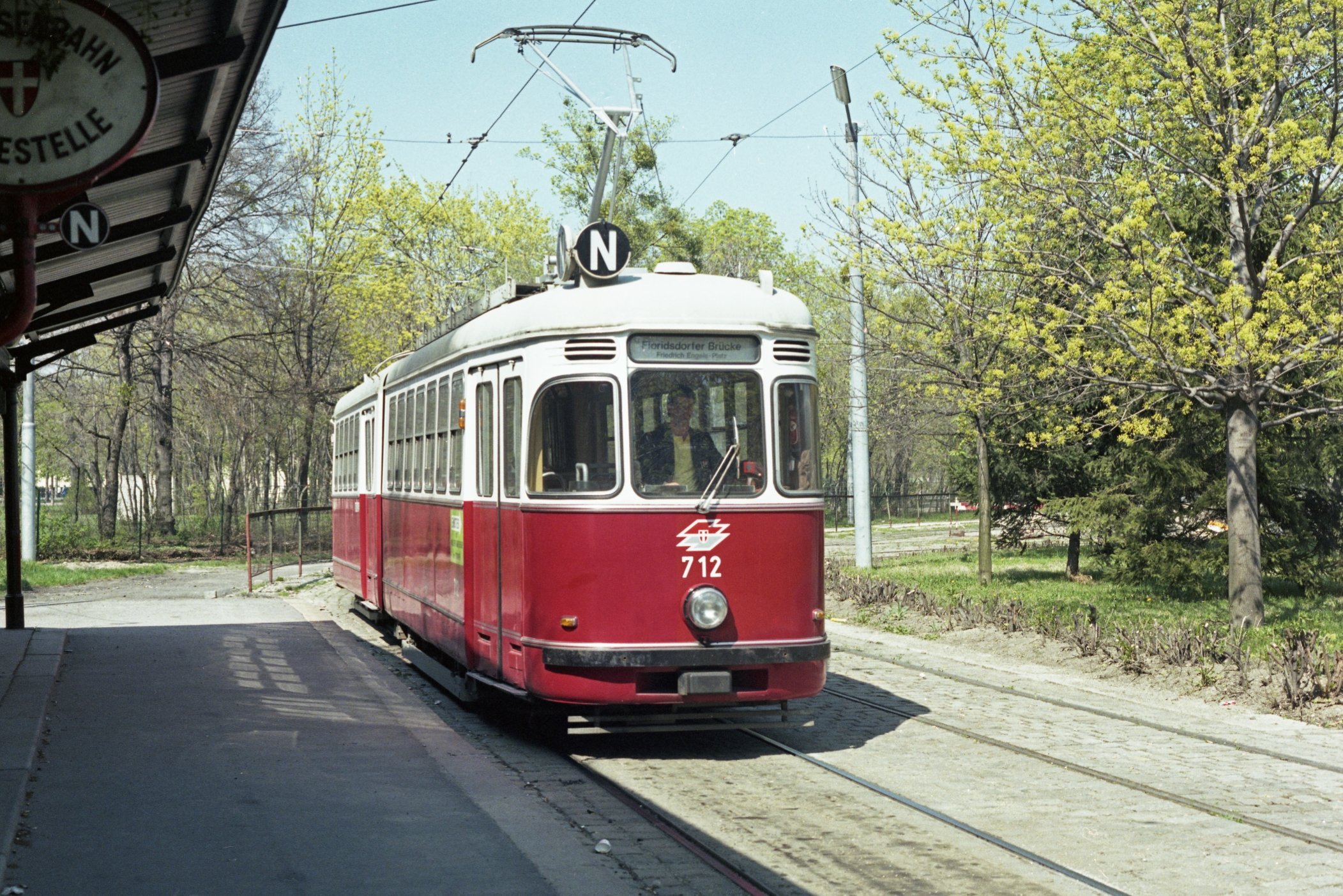 Linie N in der Prater Hauptallee im Jahr 1988