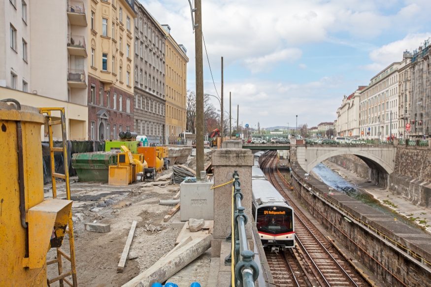 U-4 Bereich Wackenroderbrücke-Pilgramgasse, Errichtung von Stützmauern und V-Zug Richtung heiligenstadt, April 2015