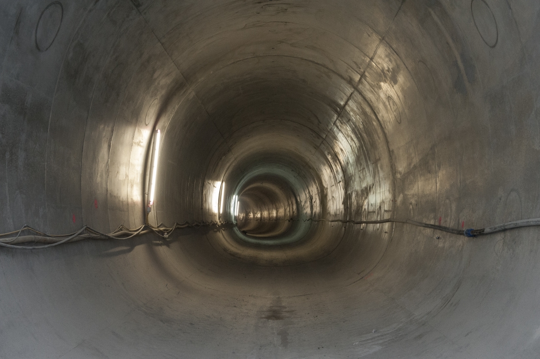 Bauarbeiten zur Verlängerung der Linie U1 nach Oberlaa im Bereich Verteilerkreis Favoriten. Blick in die Tunnelröhre.