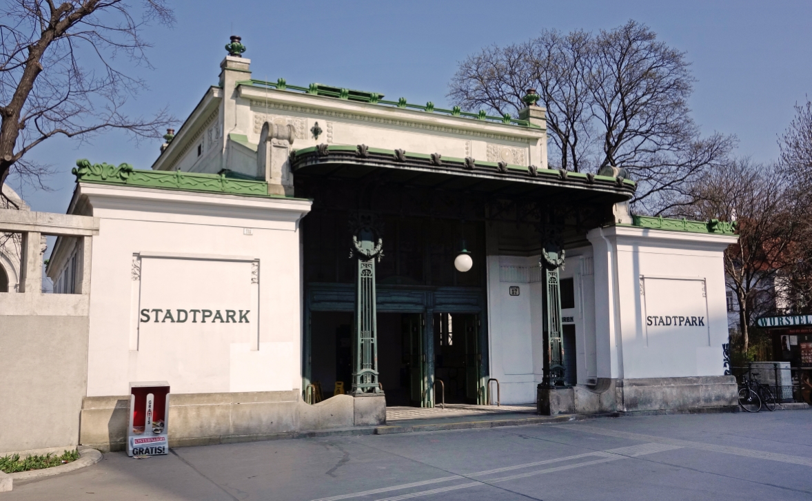 U-Bahn Station Stadtpark der U4 von otto Wagner, März 2015