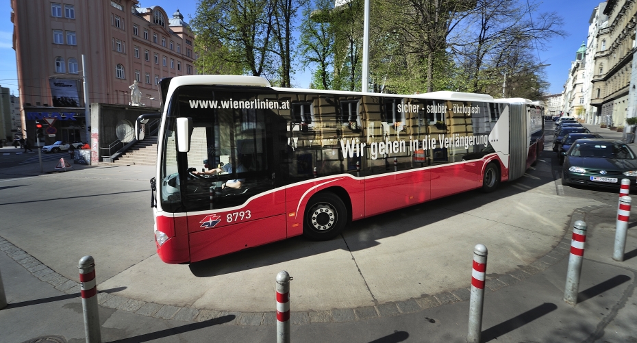 Auf der Linie 13A sind seit 11. April 2015 ausschließlich moderne Citaro Gelenkbussen im Einsatz.