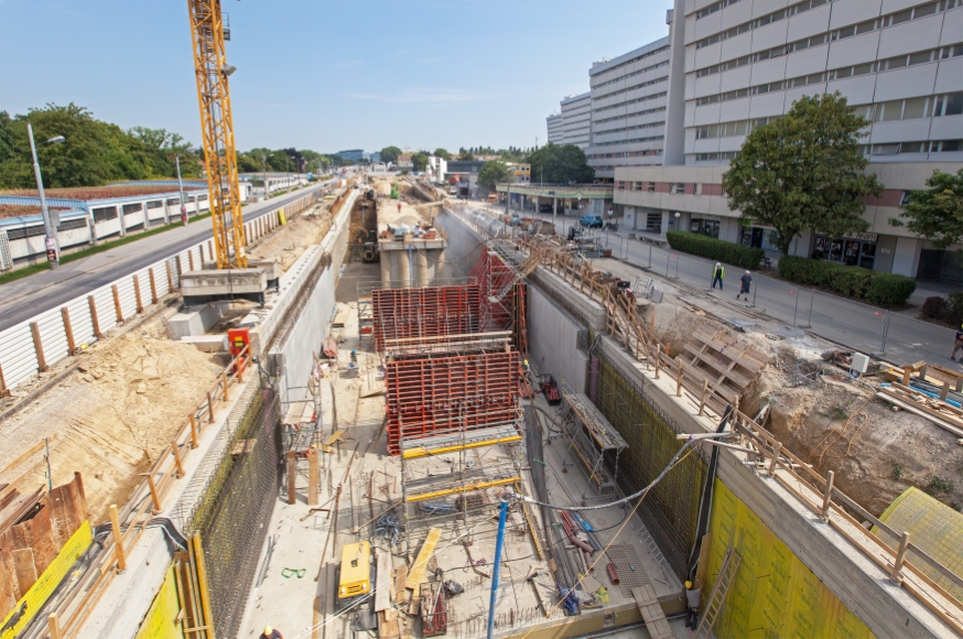 U-Bahn Bauabschnitt U1 Bereich Alaudagasse, Station ist im Entstehen, Juli 15