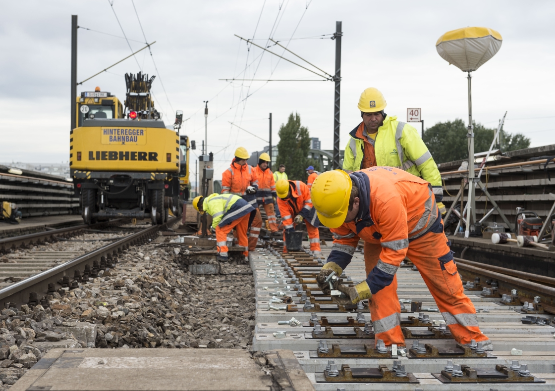 Erneuerung einer Weichenanlage auf der U6 zwischen Handelskai und Neue Donau.