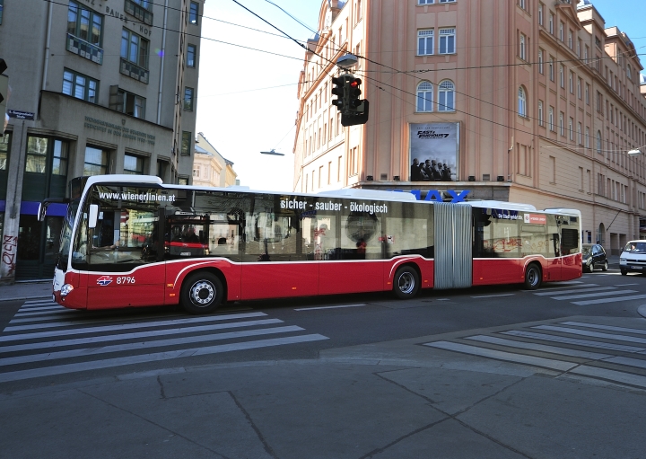 Auf der Linie 13A sind seit 11. April 2015 ausschließlich moderne Citaro Gelenkbussen im Einsatz.