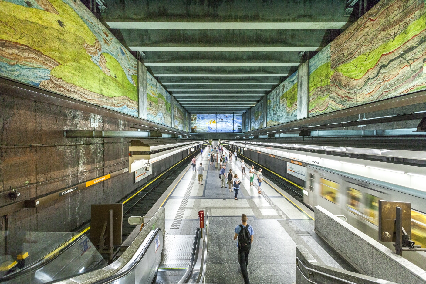 U-Bahn Station Volkstheater der U3