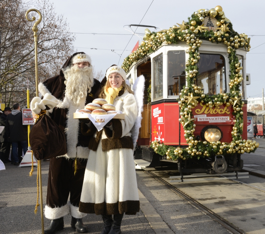 Der Erlös der diesjährigen Ströck-Weihnachtsbim kommt der Aktion 'Lernen macht Schule' der Caritas zugute.