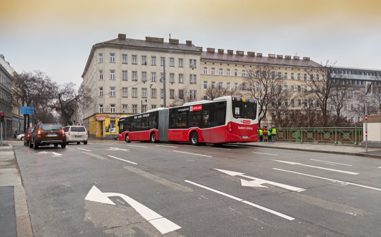 Bus Linie 48a Station Koppstraße-Thaliastraße U6, Dezember 2015