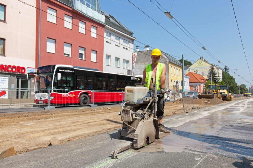 Linie 49 Sanierung Linzerstraße und Ersatzbus Linie 49E, Juli 2015