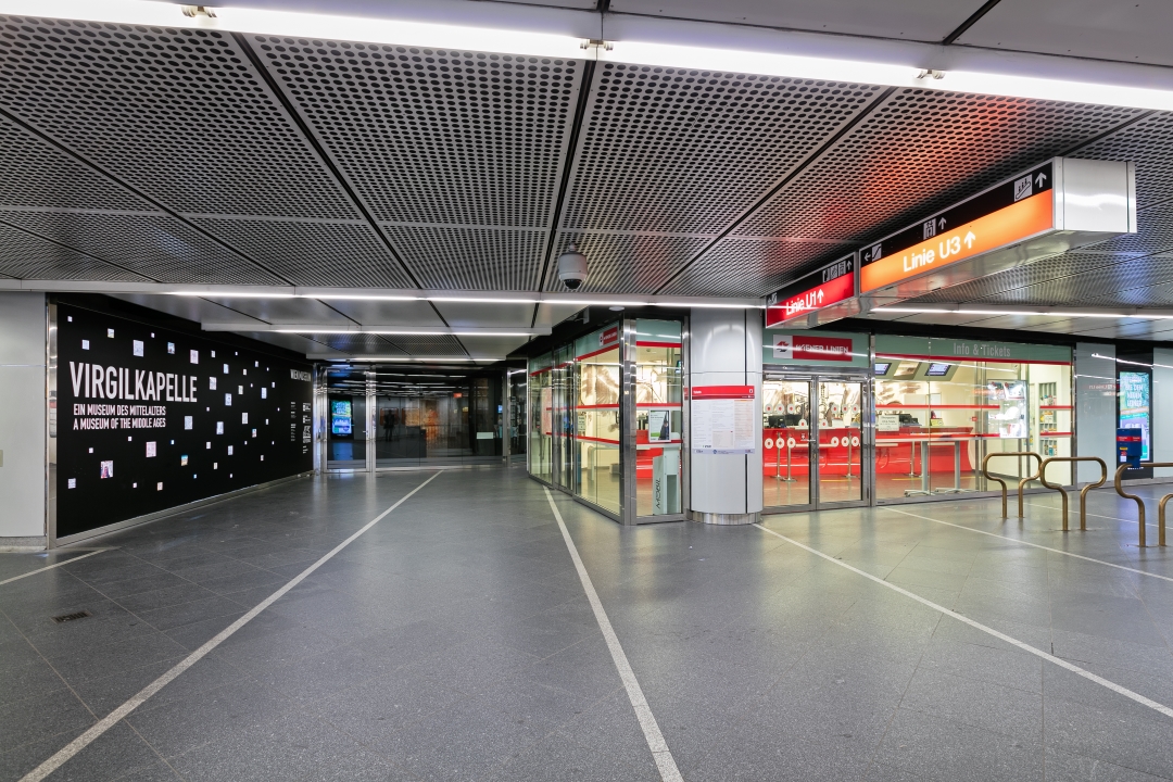 Das Museum der Virgilkapelle und die Infostelle der Wiener Linien in der U-Bahn Passage Stephansplatz