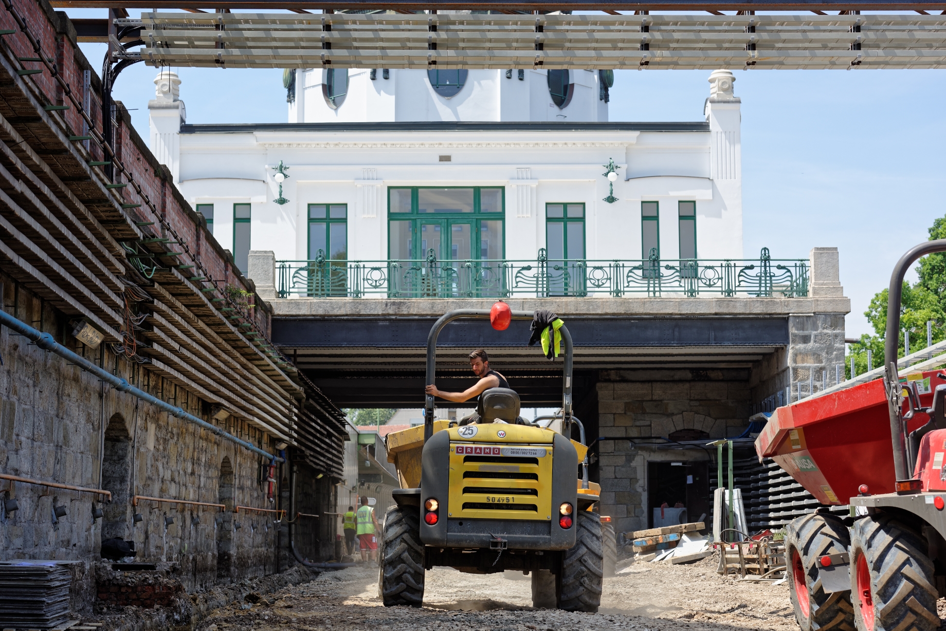 Sanierungsarbeiten im Bereich der Ubahn Station Hietzing