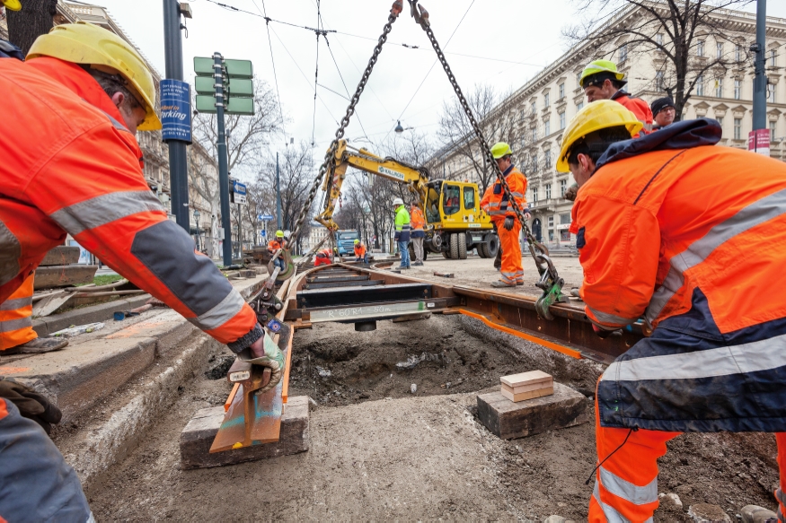 Gleisbauarbeiten Kreuzung Ring-Akademiestraße 26.März 2016