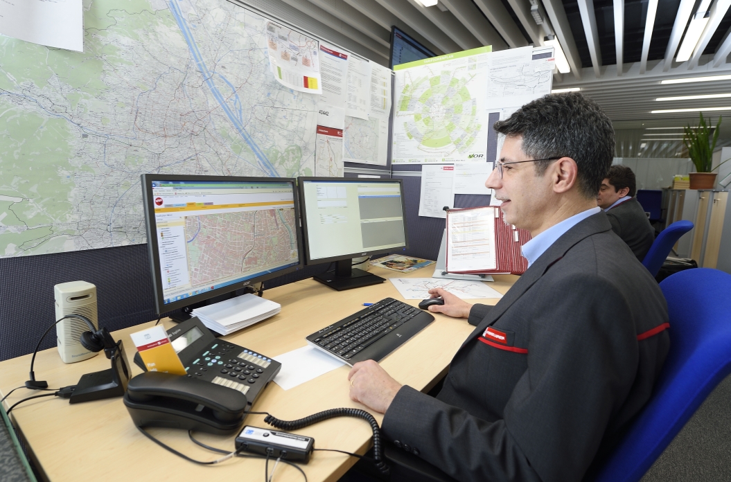 Der Kundendienst steht für Anfragen im Zusammenhang mit dem öffentlichen Verkehr in Wien zur Verfügung.