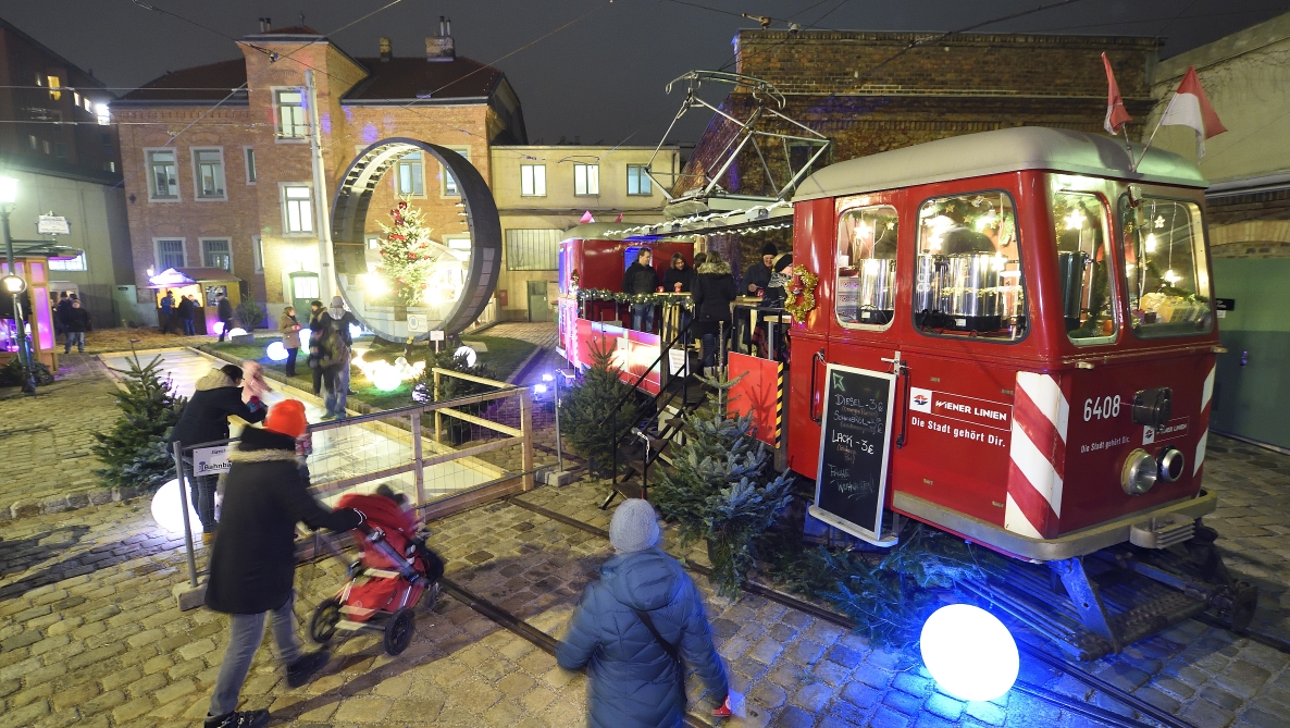 Adventmartkt 2016 im Verkehrsmuseum Remise.