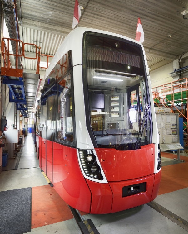 Herstellung der neuen Flexity-Straßenbahn für Wien durch die Firma Bombardier.